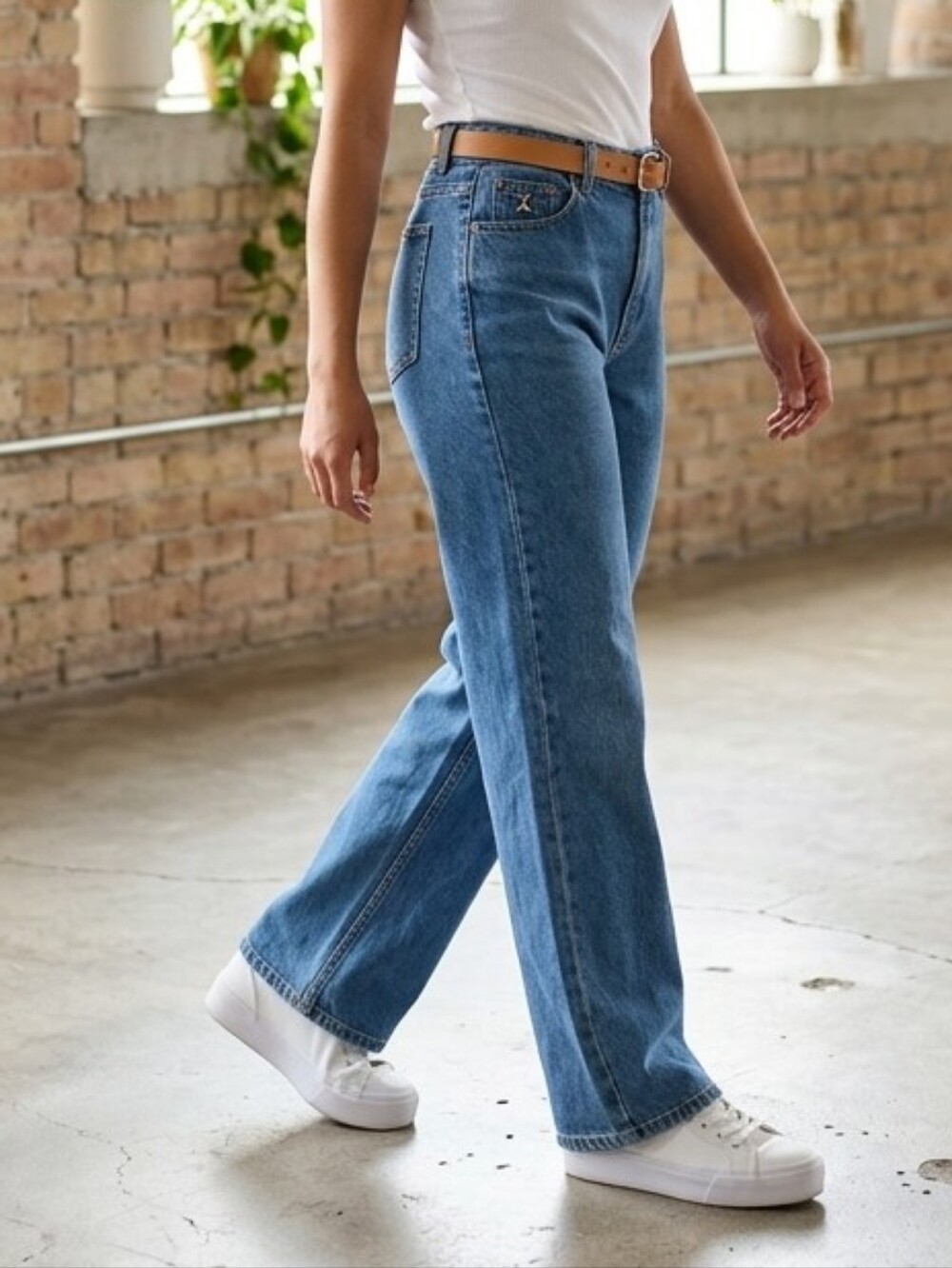 Thrills Women's Wide Leg Jeans in Medium Blue with Tan Belt